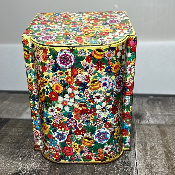 Accents Vintage 3s Metal Container Made In England Poshmark